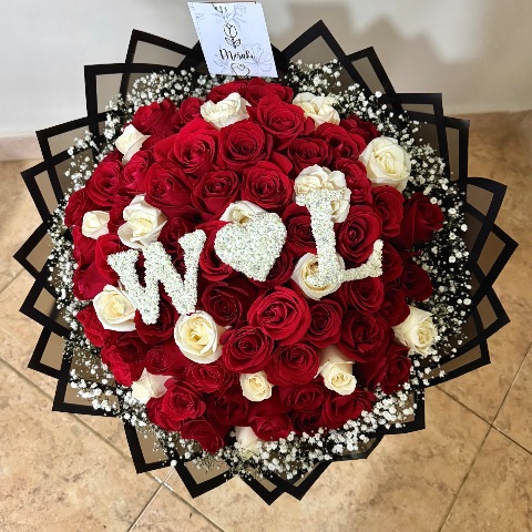Ramo 70 rosas personalizado
