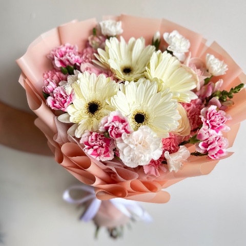 Ramo mixto de gerberas y clavellinas