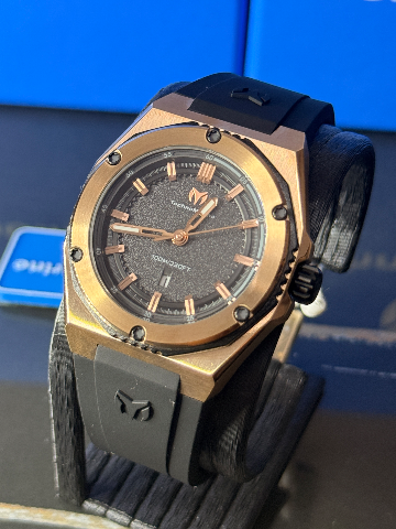 Technomarine coral legacy 38MM